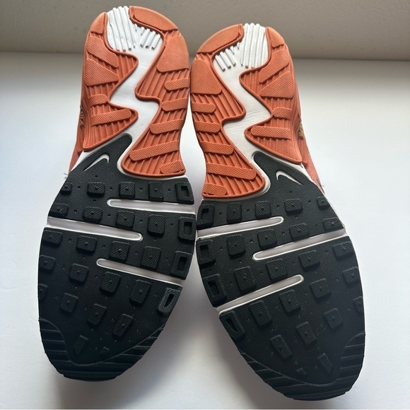 Nike air max men’s sneakers - Picture 7 of 9